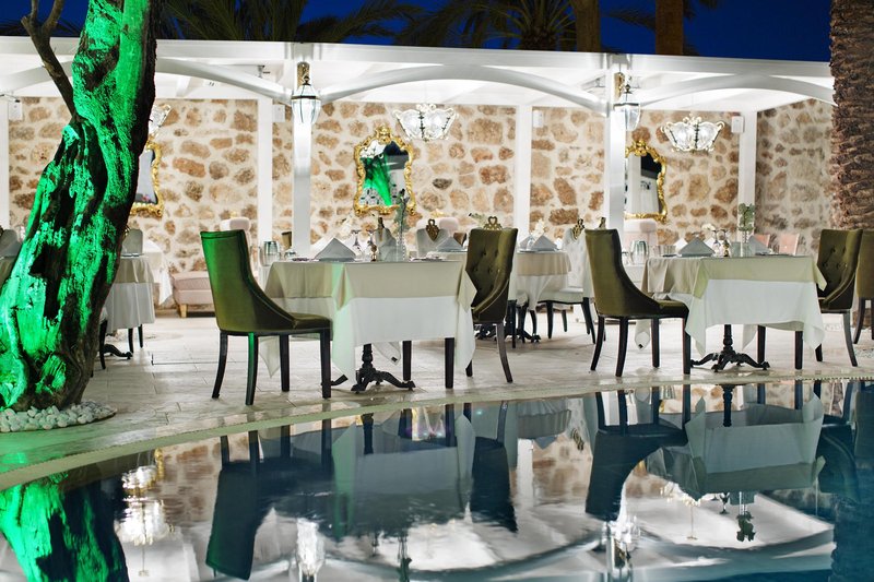 Elegance East Hotel 10