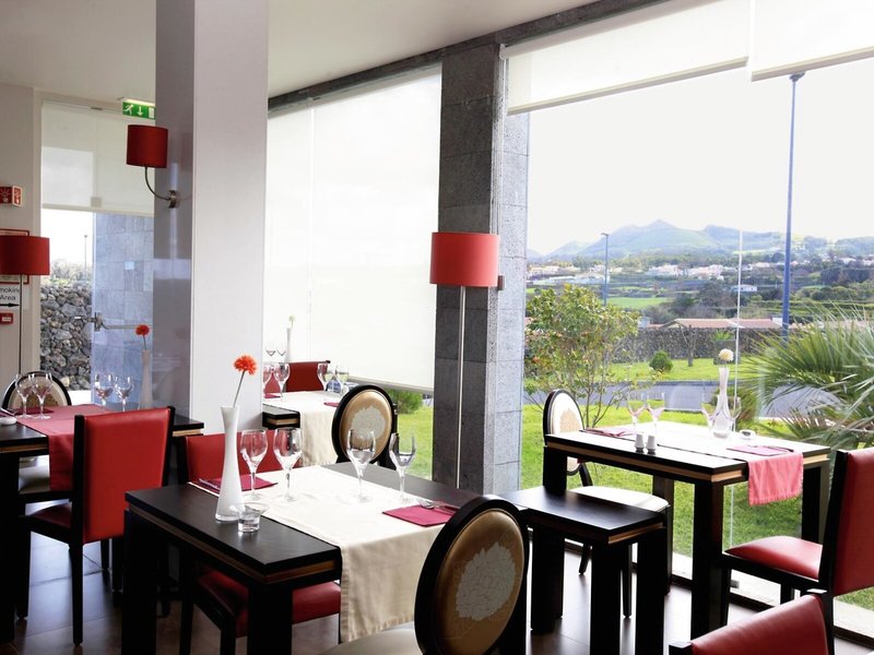 Vale Do Navio Hotel 10