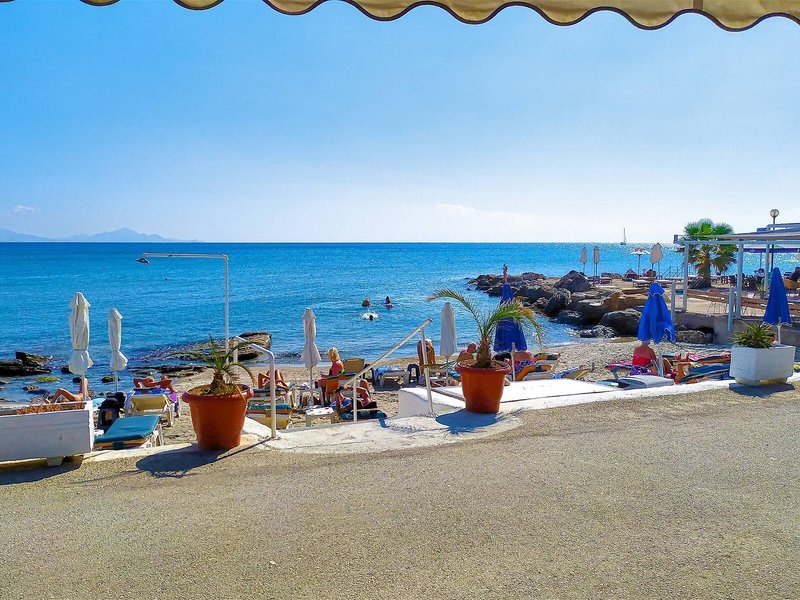 Silver Beach Hotel 8