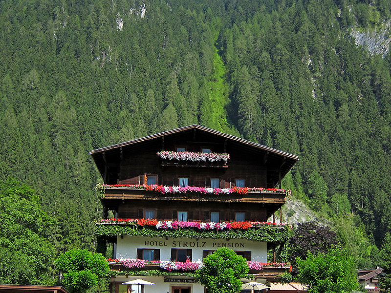 Hotel-Pension Strolz - Hotel & Dependance 7