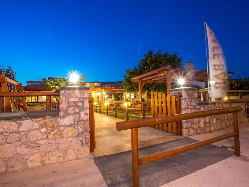 Georgia Apartments 13