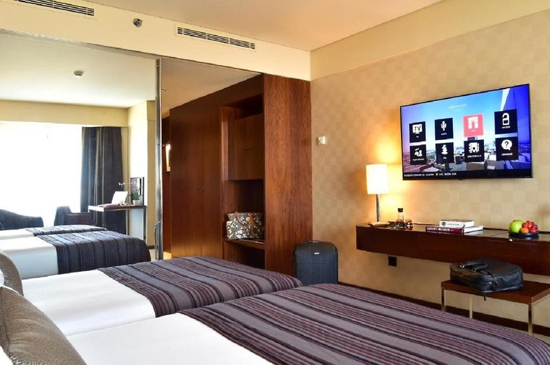 Porto Palácio Congress Hotel & Spa 11