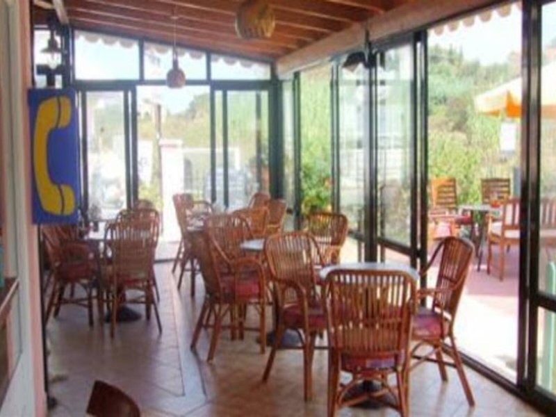 Billy & Sandra Apartments 7