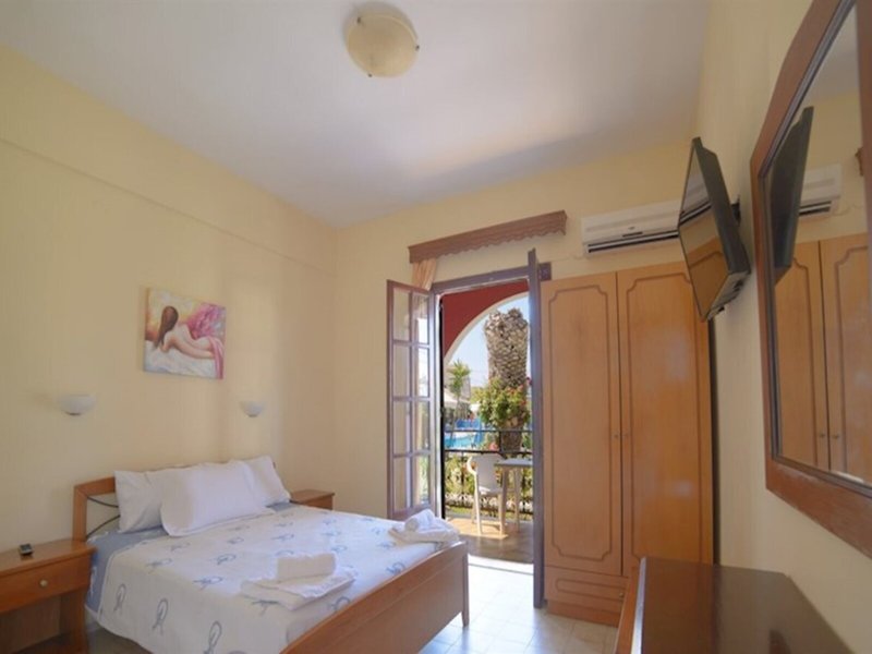 Billy & Sandra Apartments 9