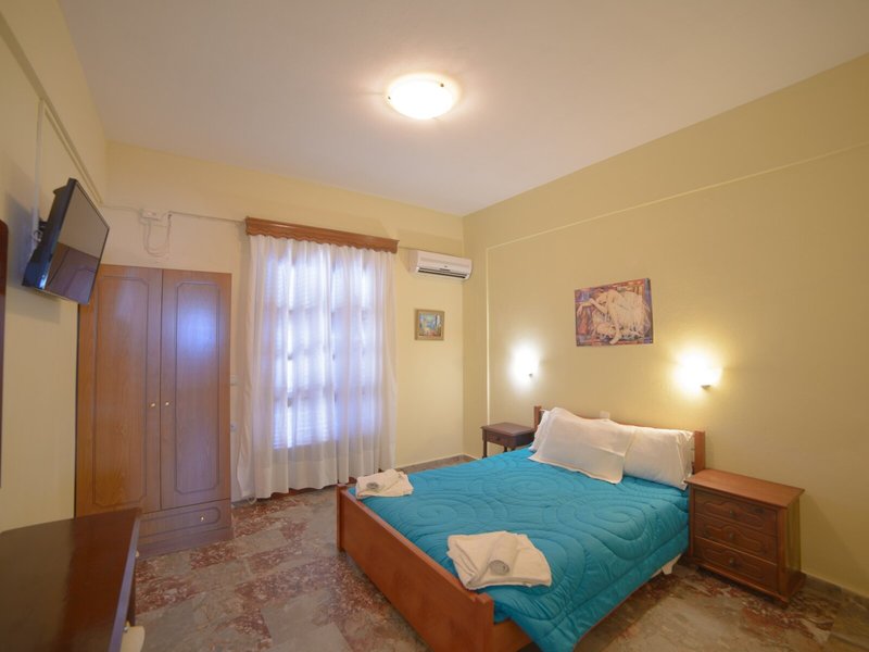 Billy & Sandra Apartments 12