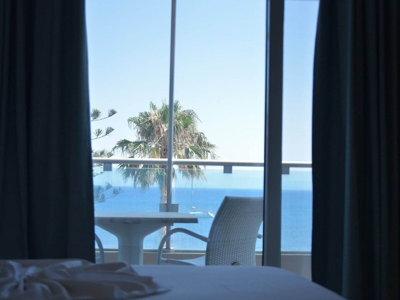 Bristol Sea View Apartments 27