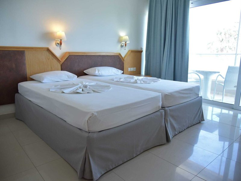 Bristol Sea View Apartments 31