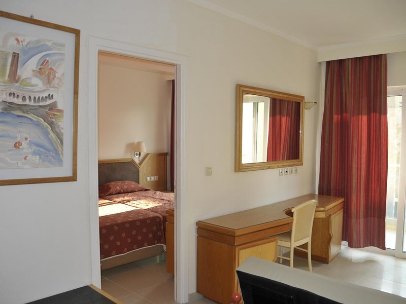 Bristol Sea View Apartments 37