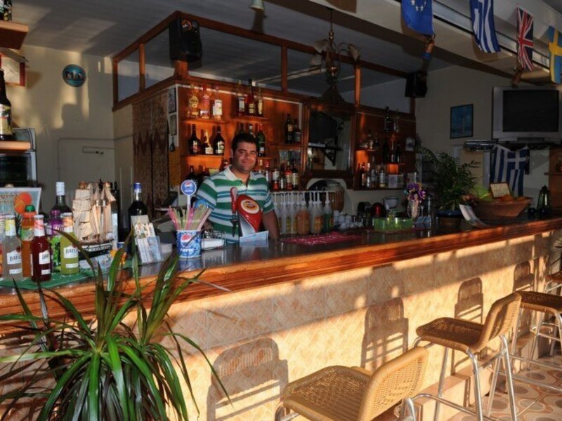 Chrysanthi Hotel - Studio & Apartments 9