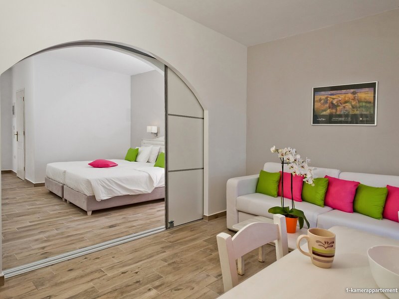 CHC Sound of the Sea 28