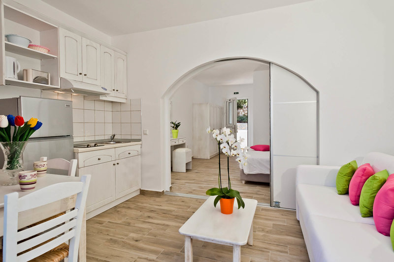 CHC Sound of the Sea 18