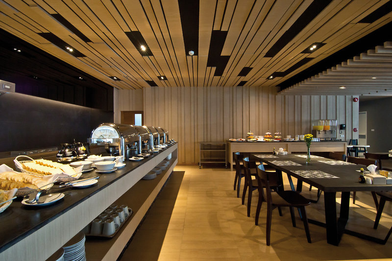 The Sun Xclusive Hotel 7