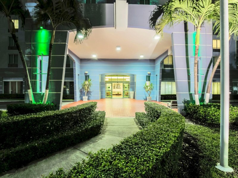 Holiday Inn Miami Doral Area 2