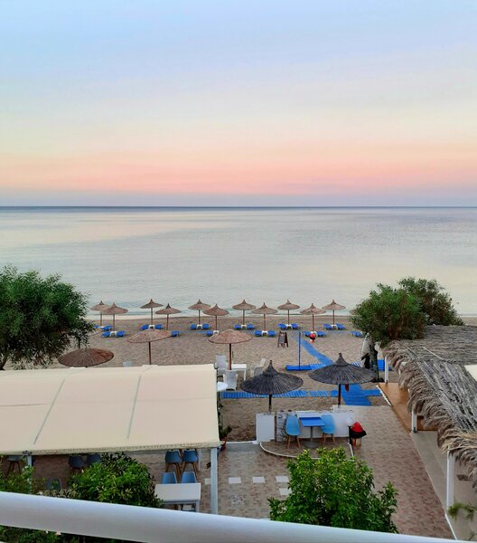 Minos Beach 2