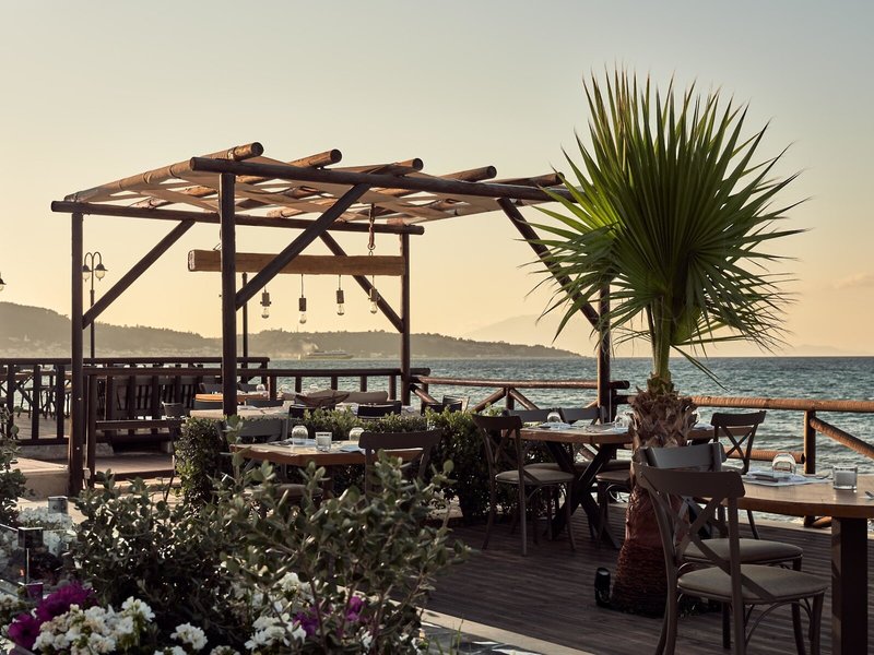 Windmill Bay Hotel 16