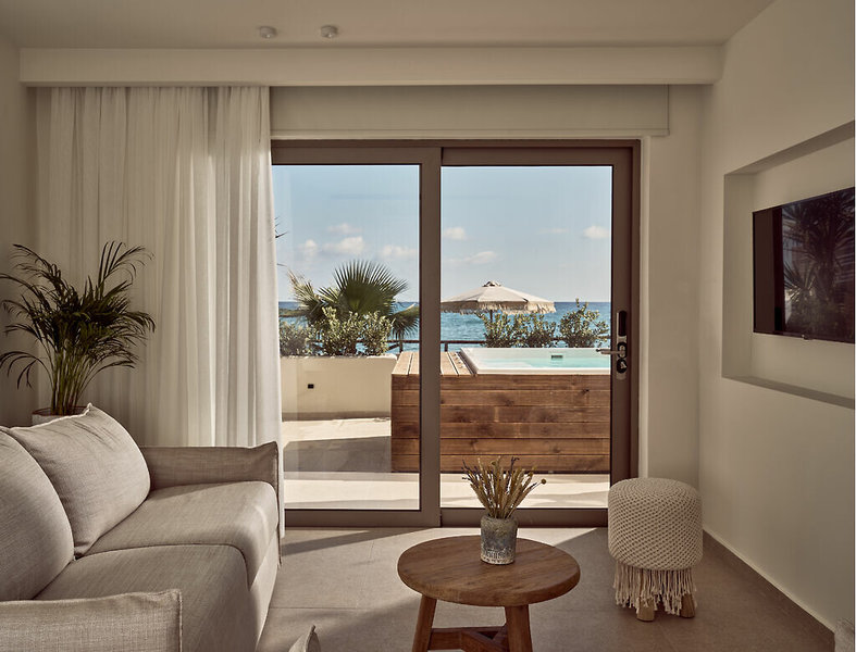 Windmill Bay Hotel 8