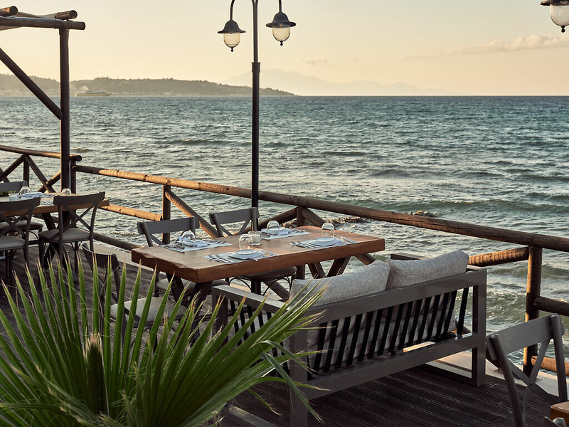 Windmill Bay Hotel 12