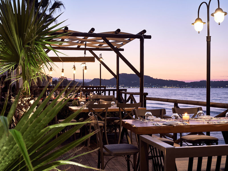 Windmill Bay Hotel 14