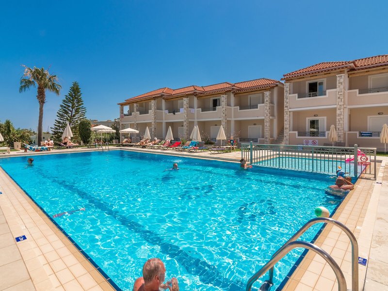 Windmill Studios Aparthotel 9