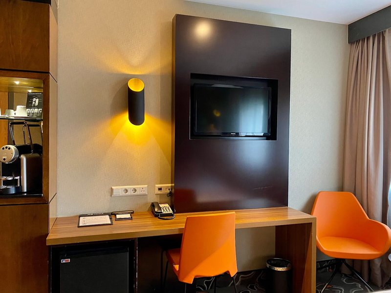 XO Hotels Park West 36 - Room Example