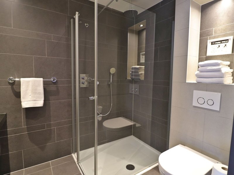 XO Hotels Park West 49 - Bathroom Example