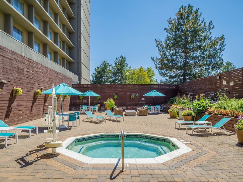 DoubleTree by Hilton Hotel Denver 8