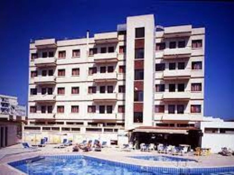 Flora Hotel Apartments 1