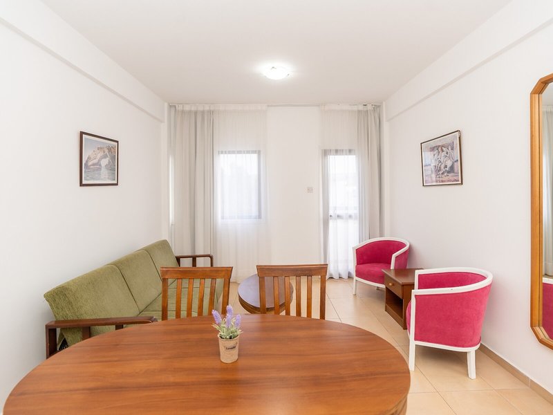 Flora Hotel Apartments 13