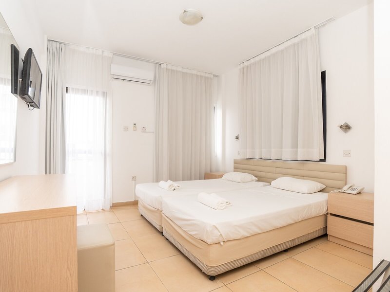 Flora Hotel Apartments 20