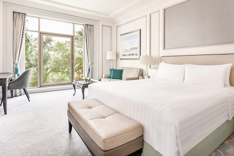 Shangri-La Bosphorus, Istanbul 6