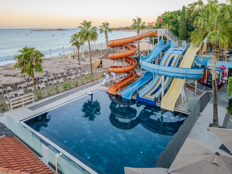 Justiniano Deluxe Resort 9