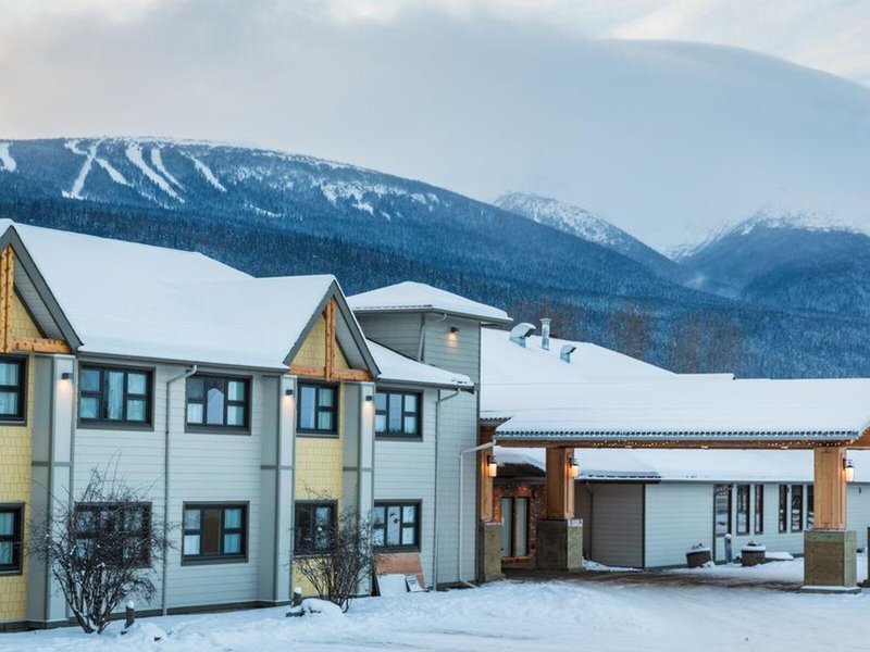 Prestige Hudson Bay Lodge 3