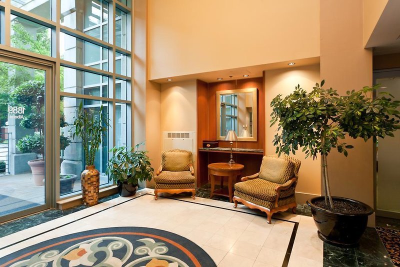 Lord Stanley Suites on the Park