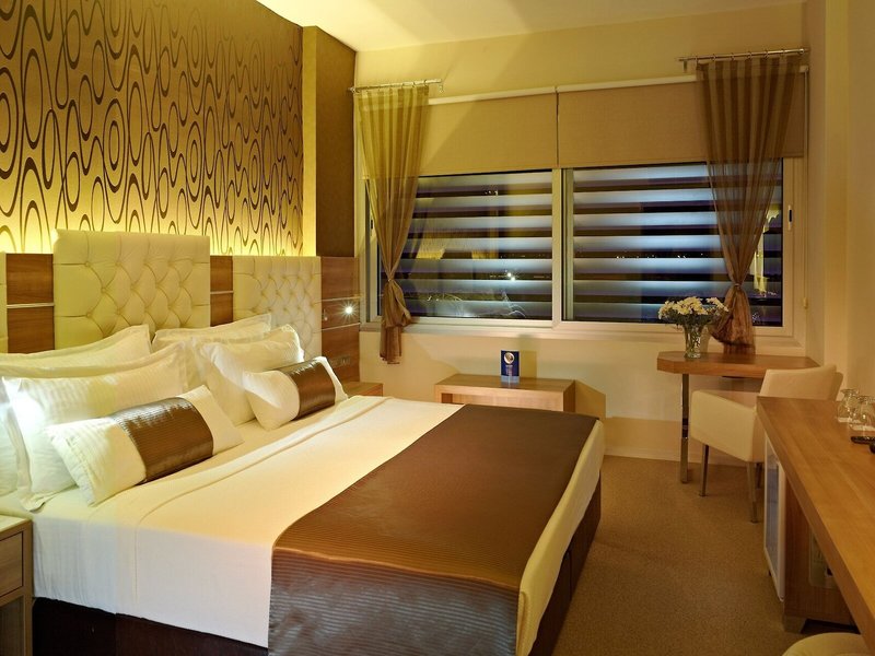 Orty Airport Hotel 12