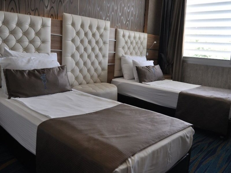 Orty Airport Hotel 13