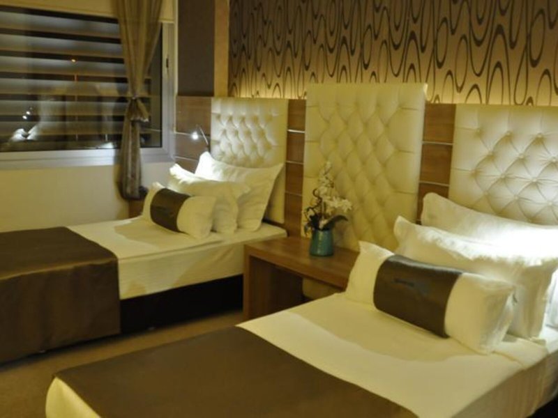 Orty Airport Hotel 19