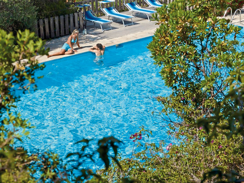 Lu Nibareddu Aparthotel 10 - Outdoor Pool