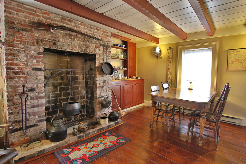Artisan Inn 3 - Room Example
