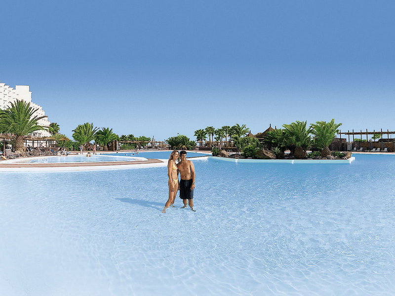 Beatriz Costa & Spa 1