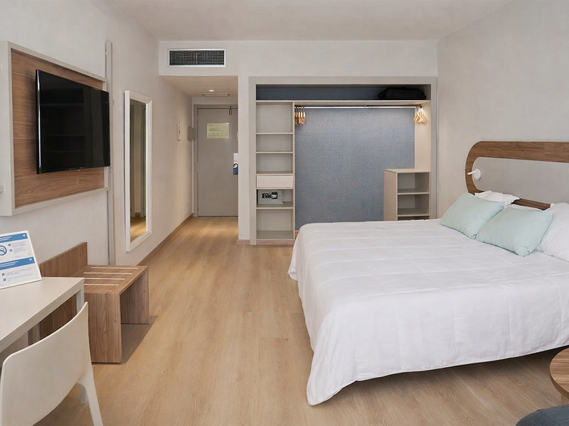 Beatriz Costa & Spa 3