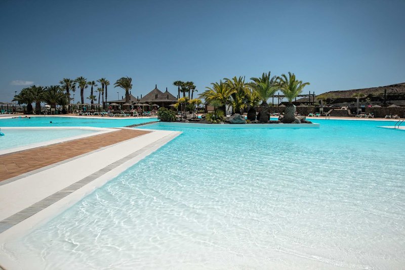 Beatriz Costa & Spa 1