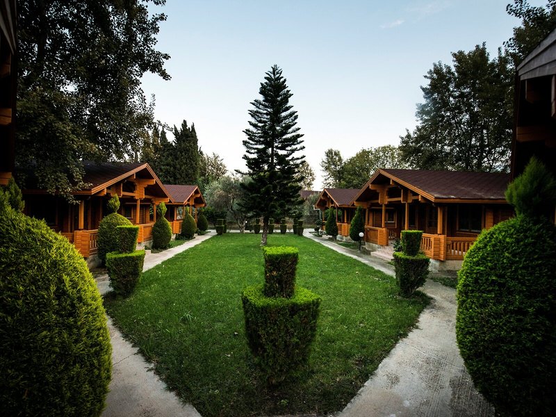 Sandy's Studios & Log-Villas 1