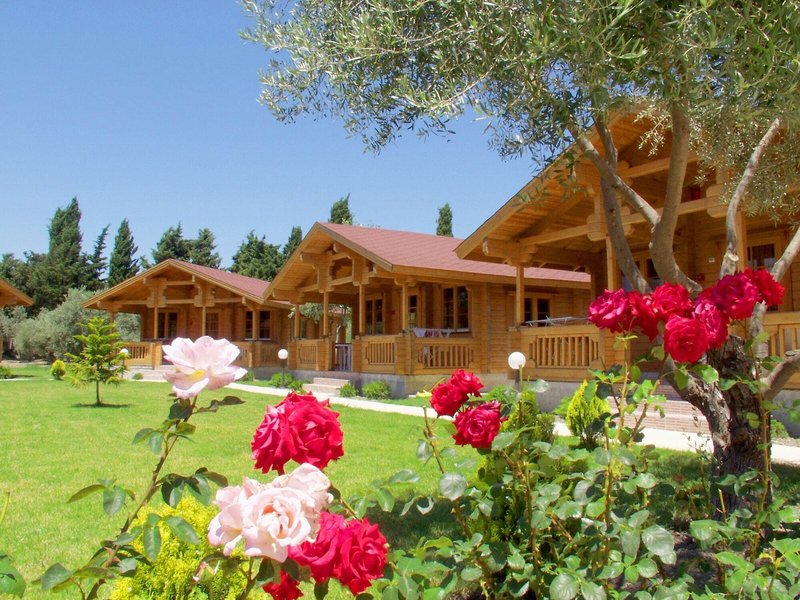 Sandy's Studios & Log-Villas 2