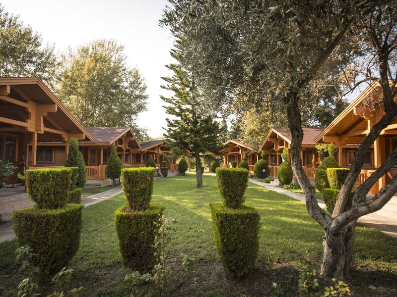 Sandy's Studios & Log-Villas 3