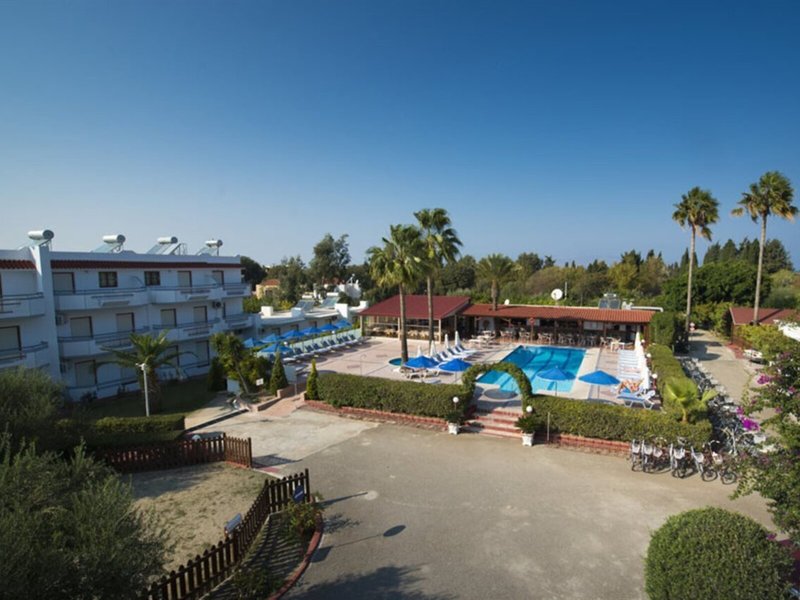 Sandy's Studios & Log-Villas 14