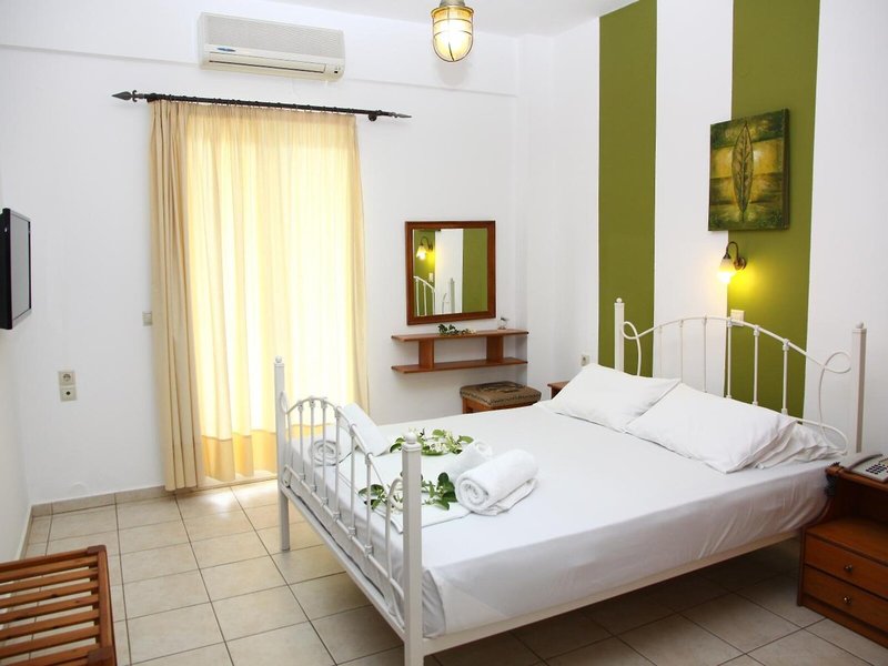 Nikos Apartments 39