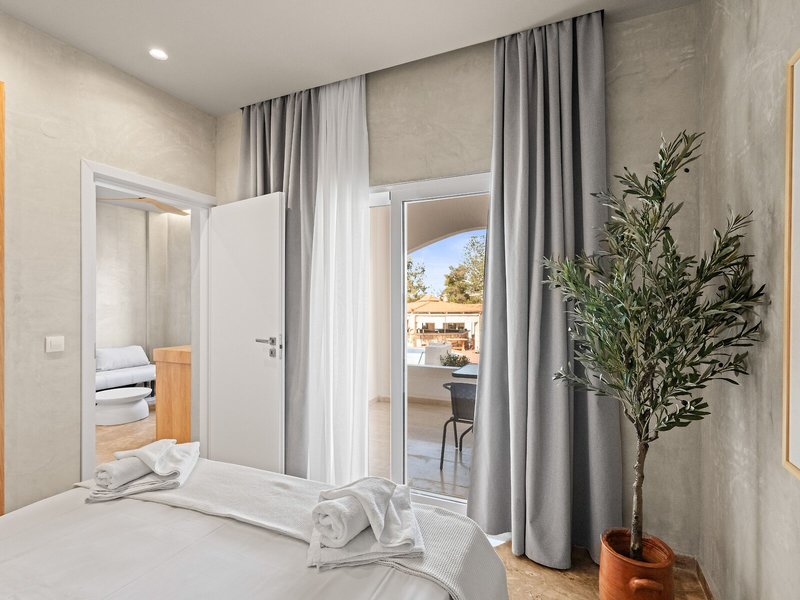 Nikos Apartments 43