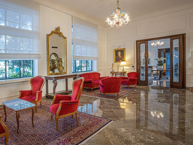 Majestic Palace 18