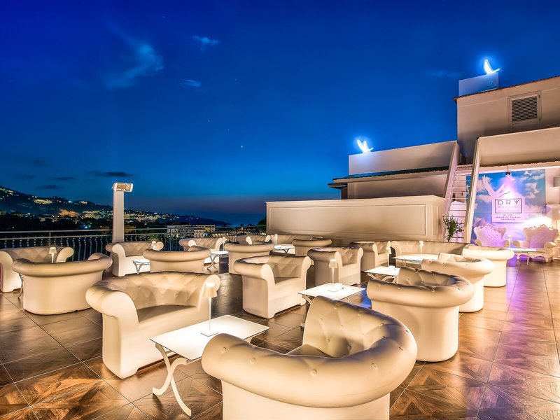 Majestic Palace 41