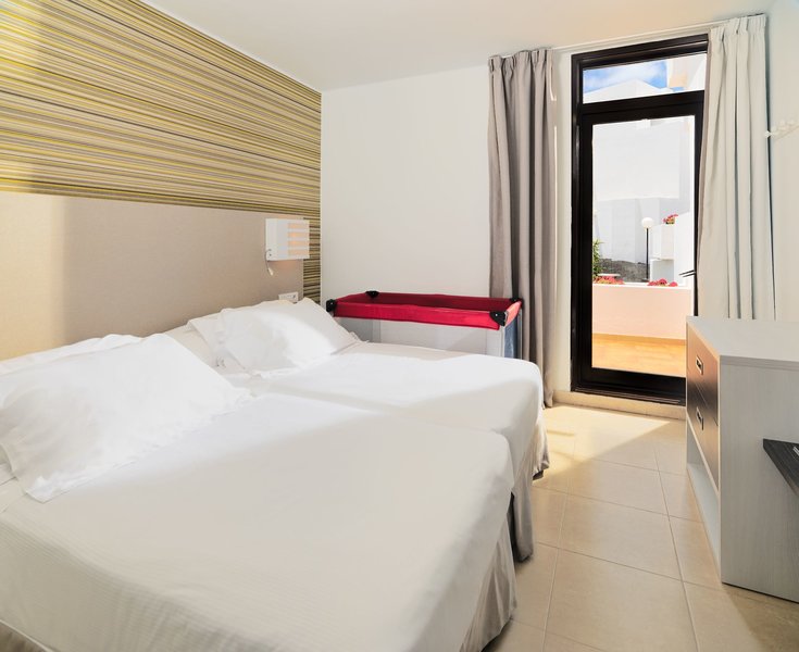 H10 Suites Lanzarote Gardens 14